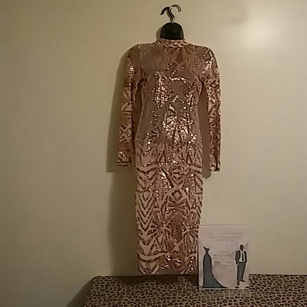 Sheer sequence Keyhole back out dress